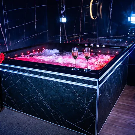 Romance Room&love - Jacuzzi - Parking - Apartamento Menton